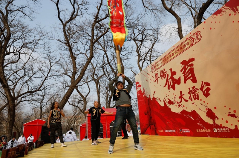 擂台观战 对弈下棋 龙潭庙会体育味竞技宝JJB下载道浓(图2)