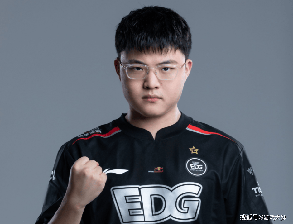 uzi表示自己无法复出合同被RNG卡竞技宝JJB注册回去了想打比赛都没机会(图1)