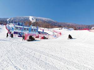 雪山上的赛事“护航者”竞技宝JJB平台(图1)
